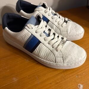 MICHAEL KORS Size 9.5 Women's Sneaker White Leather Embossed IRVING $189